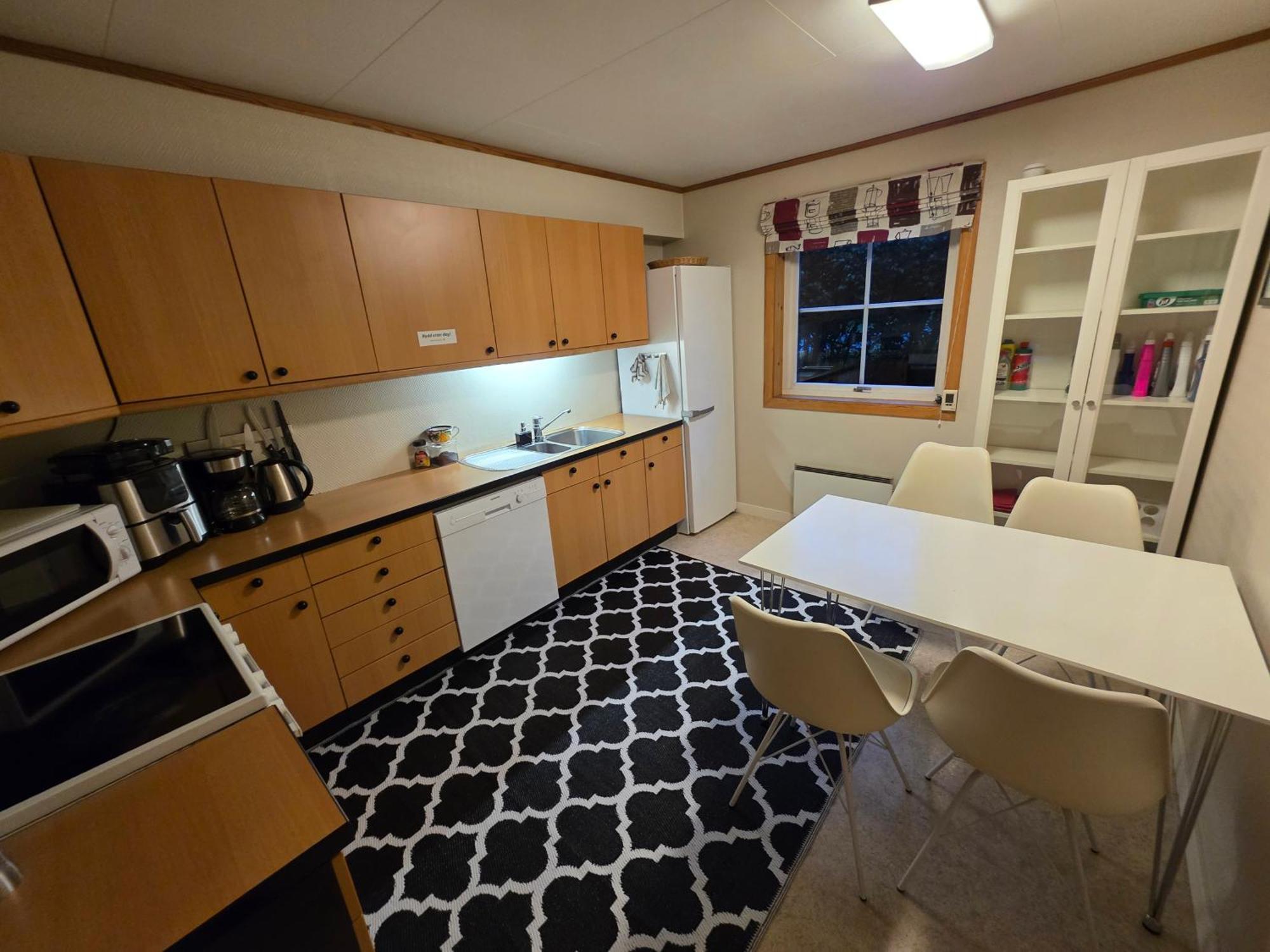Rom Sentralt I Sogndal Hostel Ngoại thất bức ảnh
